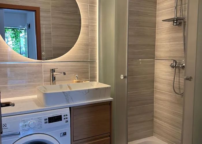 Laganini 2 - 50 M From The Sea Apartment Split