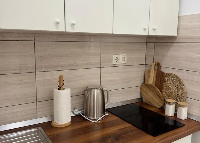 Laganini 2 - 50 M From The Sea Apartament *