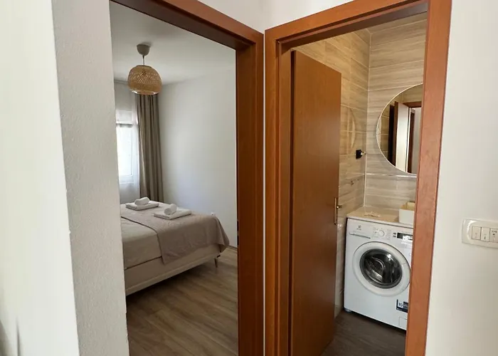 Laganini 2 - 50 M From The Sea Спліт