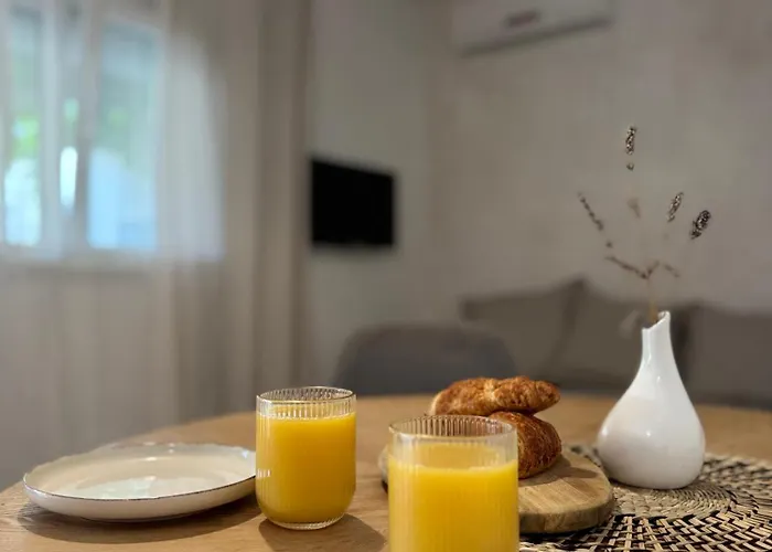 Laganini 2 - 50 M From The Sea Apartament